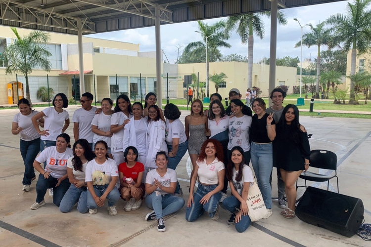 La Escuela Internacional de Artes y La Escuela Internacional de Lenguas realizan Caravana Cultural en la Casa de Asistencia Temporal del DIF en Cancún