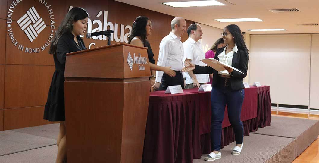 Compromiso y Acción: Toma de Protesta de los Equipos de Acción Social de la Universidad Anáhuac Cancún