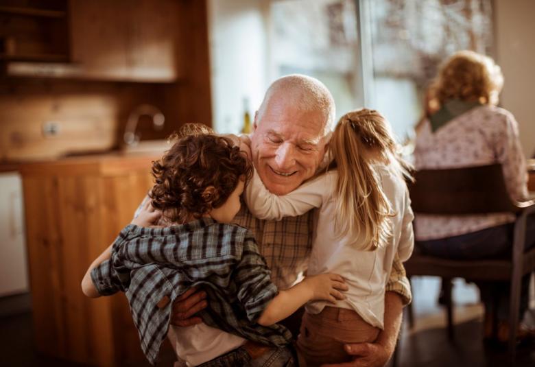 Los Abuelos: Legado De Cariño Y Seguridad En La Vida De Los Nietos ...