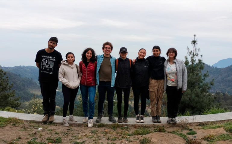 Alumnos de la Licenciatura en Artes Visuales emprendieron un viaje a Chilapa, Veracruz, en honor a los 400 años de la Virgen de Guadalupe.  