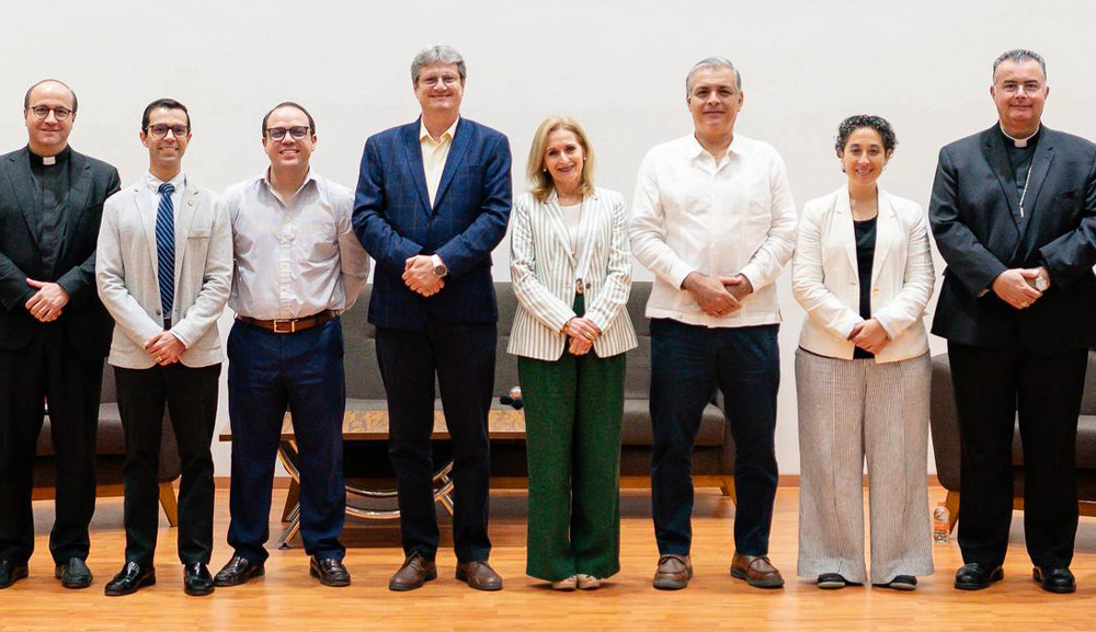 Miembros de nuestra Facultad participan en Congreso Internacional de Bioética