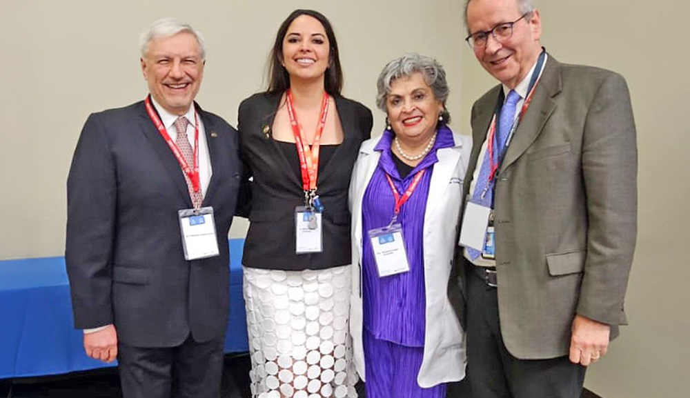 Mtra. Patricia Hernández en el Segundo Simposio de Bioética del Centro Médico ABC