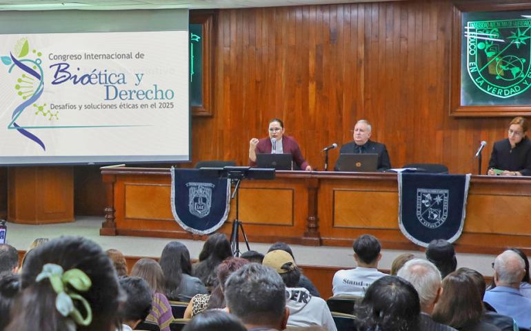 Destacamos en el Congreso Internacional de Bioética en la Universidad Autónoma de Querétaro