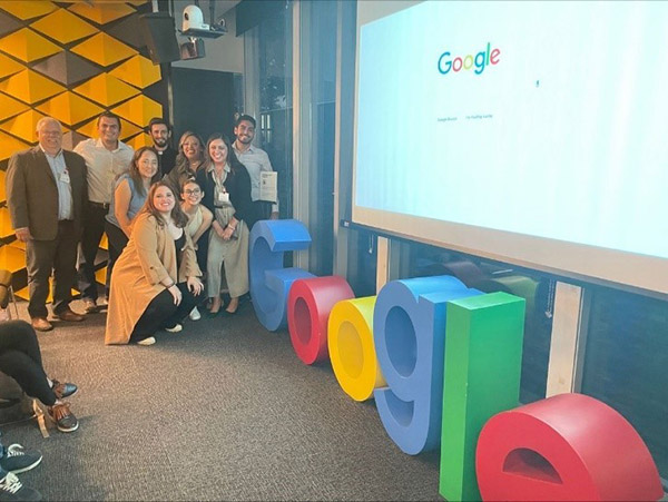 Visita a Google