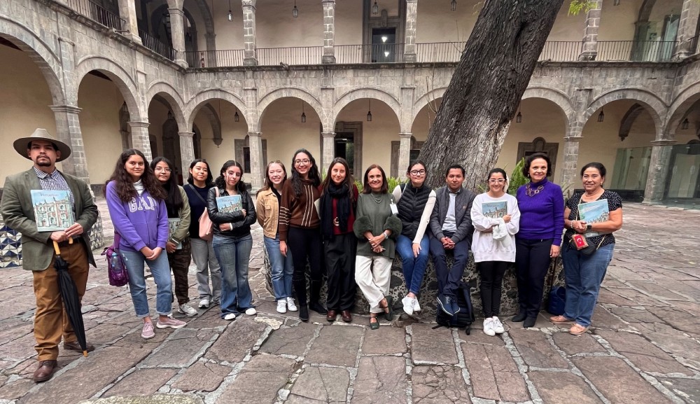 Alumnos de la Licenciatura en Historia visitan el Museo de las Vizcaínas