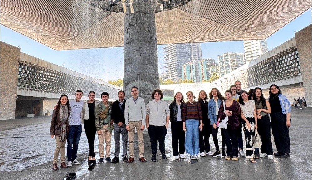 Alumnos de la Licenciatura en Historia visitan el Museo Nacional de Antropología