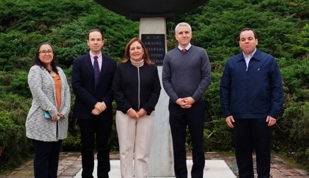 Establecemos vínculos de colaboración con la Pontificia Universidad Católica Madre y Maestra de Santo Domingo