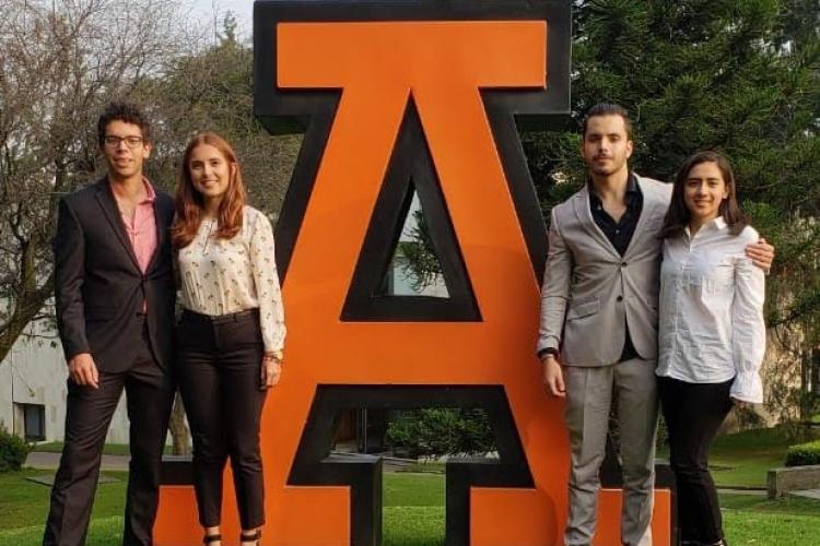 Alumnos de Ingeniería Industrial participan en concurso internacional