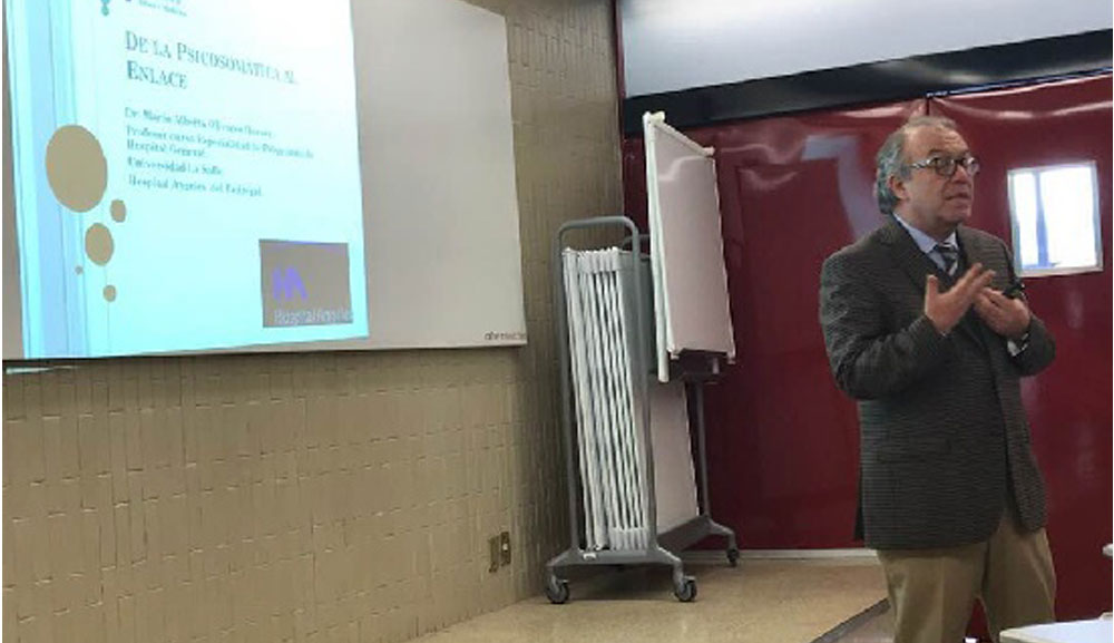 El Dr. Mario Alberto Olivares imparte conferencia en nuestra Facultad de Psicología