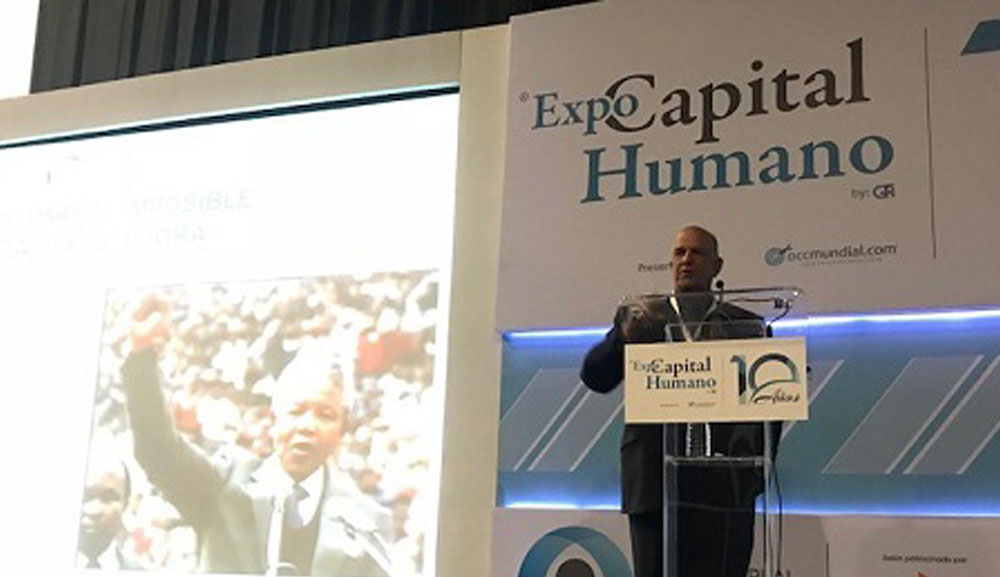 Académico de nuestra Universidad imparte conferencia en Expo Capital Humano