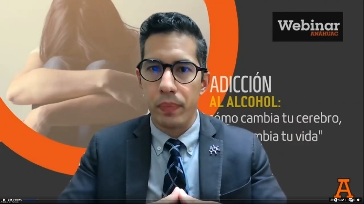 El doctor Aldebarán Toledo analiza el efecto de la adicción al alcohol