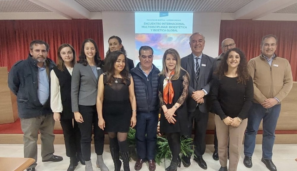 Ofelia Rodríguez imparte ponencia sobre el rostro del arte en Roma