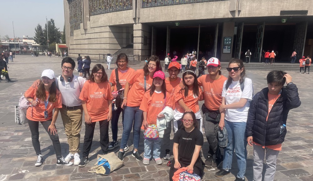 Alumnos del Diplomado en Desarrollo de Habilidades Sociales y Vocacionales asisten a la Peregrinación a la Basílica de Guadalupe