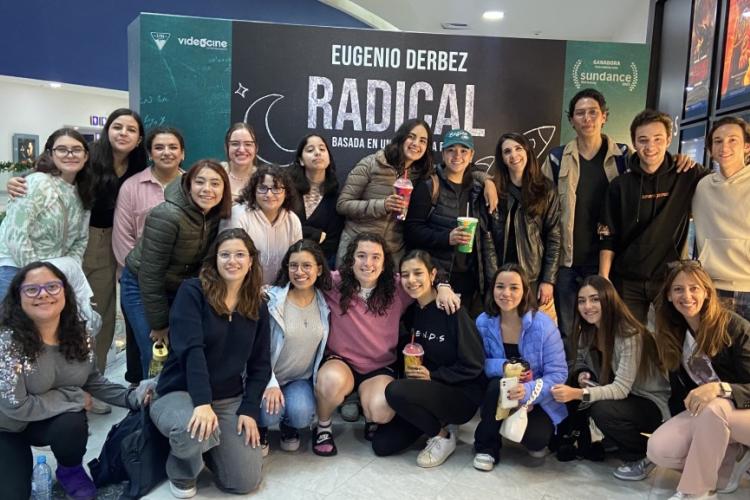 Tarde de cine para estudiantes de Pedagogía Organizacional y Educativa