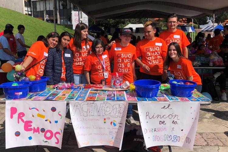 Alumnos del Diplomado en Desarrollo de Habilidades Sociales y Vocacionales participan en ASUA por los Niños