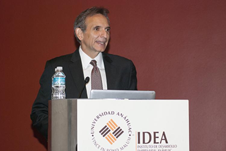 Conferencia de la economía mexicana e industria automotriz de IDEA e IHS 2015