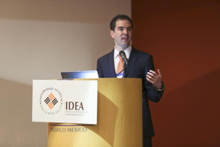 Conferencia 2013 de la economía mexicana e industria automotriz de IDEA e IHS