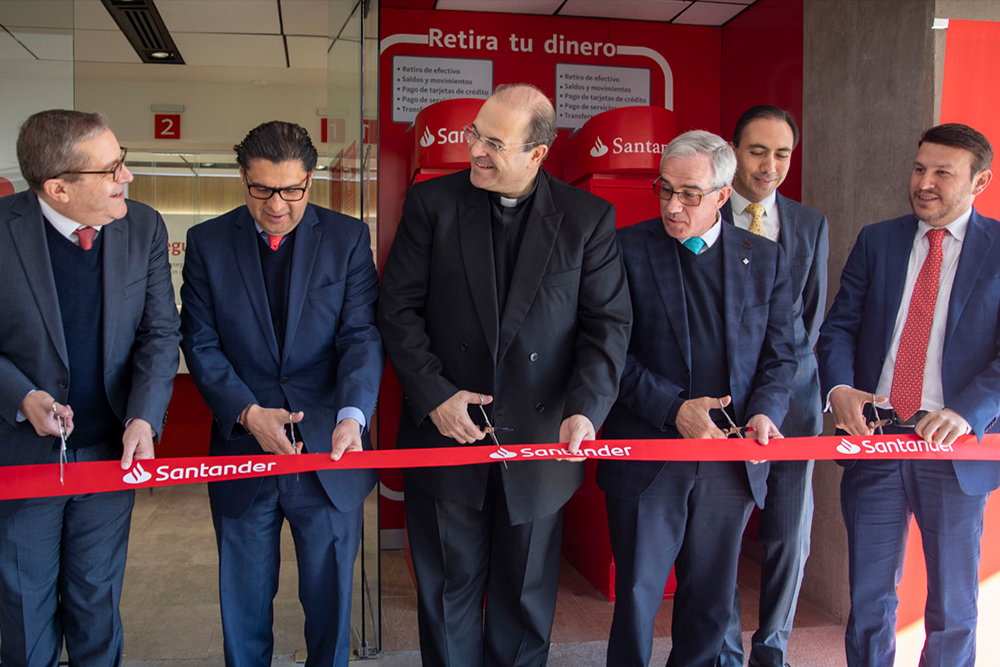 Inauguración de la Sucursal de Banco Santander