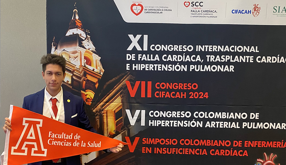 Alumno de Medicina participa en congreso internacional en Colombia