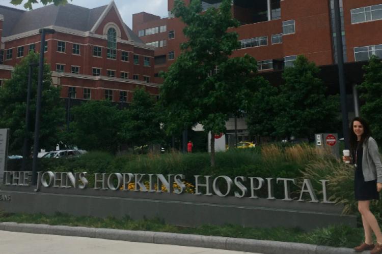 Alumna de Medicina destacó en el Hospital Johns Hopkins