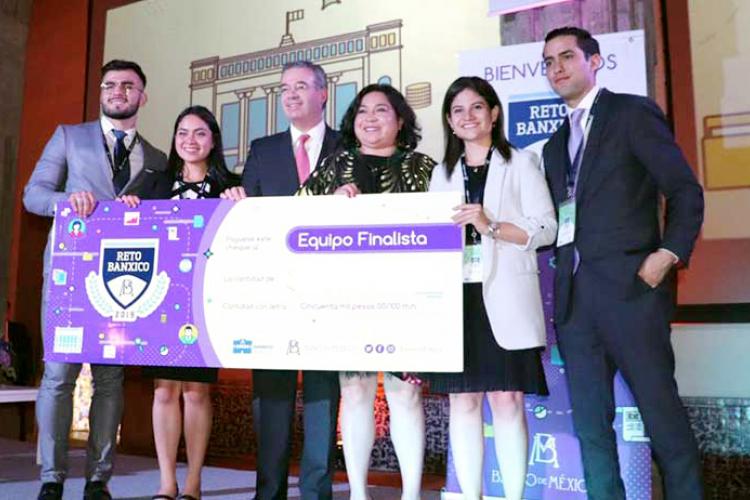 Alumnos de Economía y Negocios, finalistas en Reto Banxico 2019
