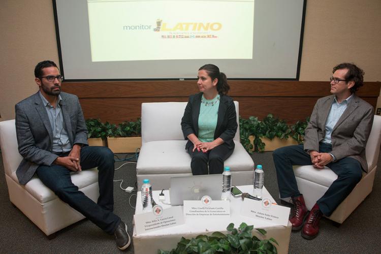 Fundadores de Monitor Latino visitan nuestra Facultad de Comunicación