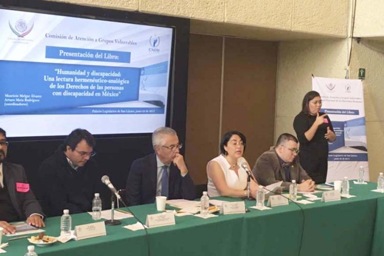 Académico de Humanidades presenta libro en el Palacio Legislativo de San Lázaro
