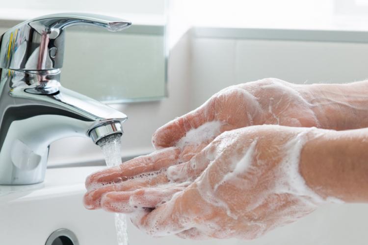 ¿Cómo lavarse las manos?