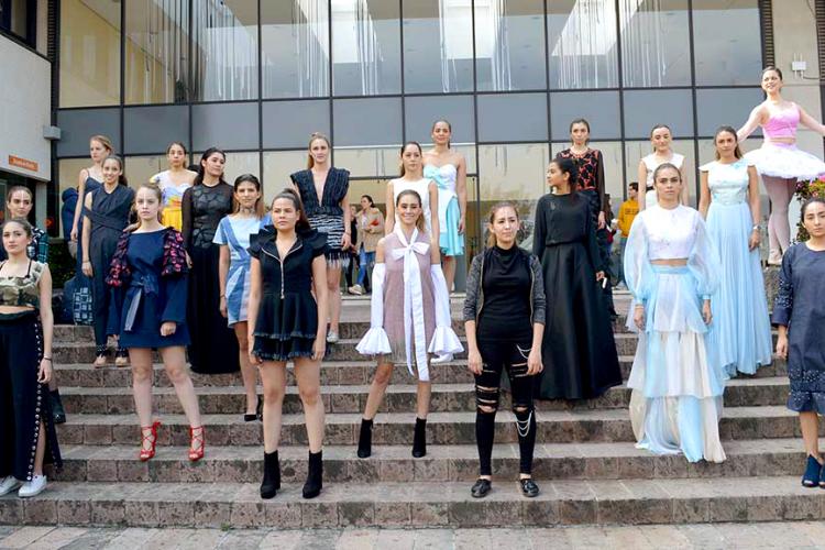Moda e Innovación en el Fashion Exhibition de la Escuela de Diseño