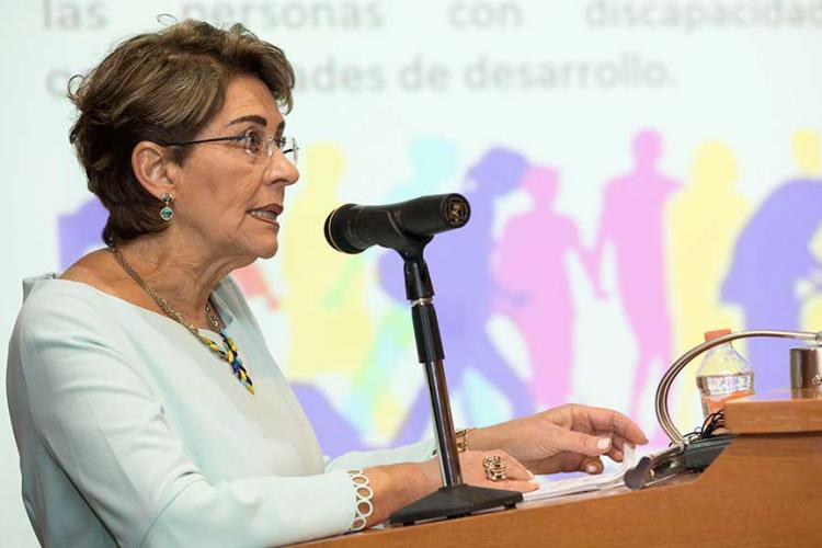 La Dra. Mercedes Juan López dicta la Cátedra Prima de la Facultad de Educación 