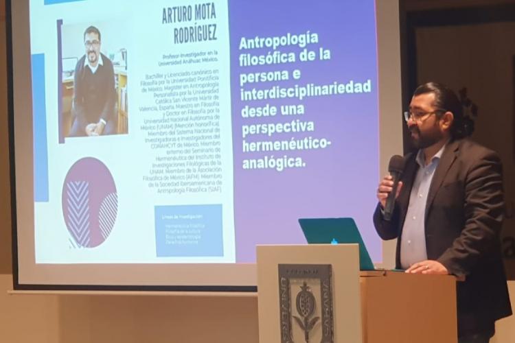 Dr. Arturo Mota en el IV Congreso Internacional de la SIAF en Colombia