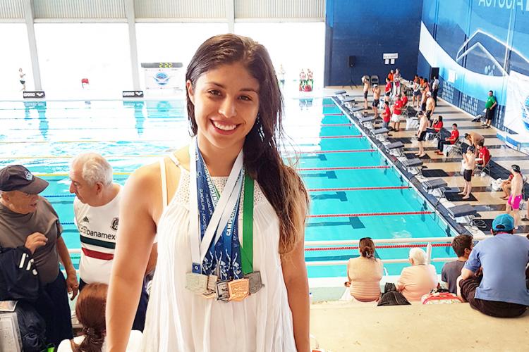 Egresada de Actuaría destaca en campeonato nacional de natación