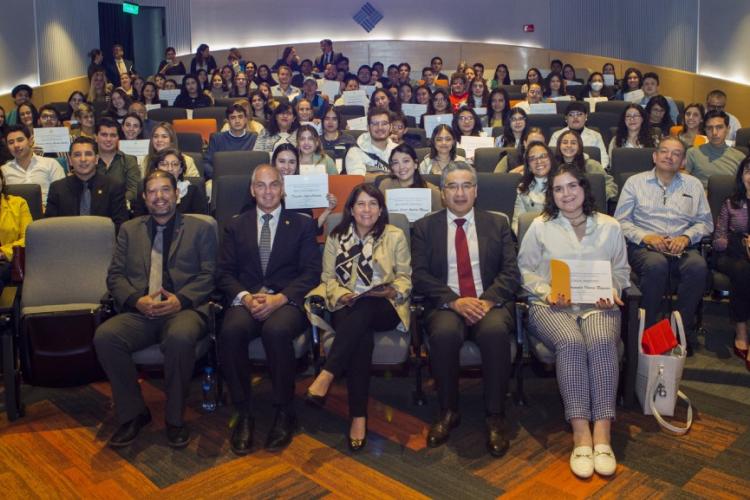 Entrega de certificaciones a alumnos de Responsabilidad Social y Sustentabilidad