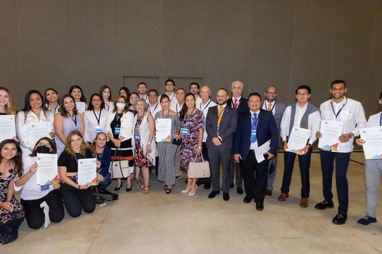 La Comunidad Anáhuac destaca a nivel nacional en el Premio Ceneval al Desempeño de Excelencia-EGEL