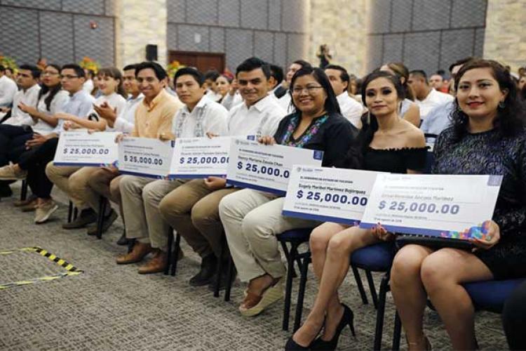 Participantes del Programa Lean Startups México ganan el Premio Estatal de la Juventud