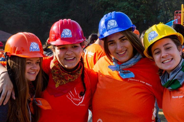 Voluntarios Anáhuac cambian la vida de familias de Huixquilucan con ASUA Construye 