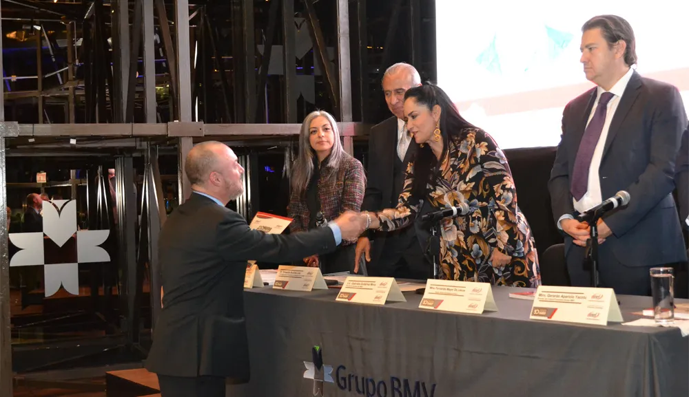 El Dr. Fernando José Mariné Osorio es reconocido por el IMEF 