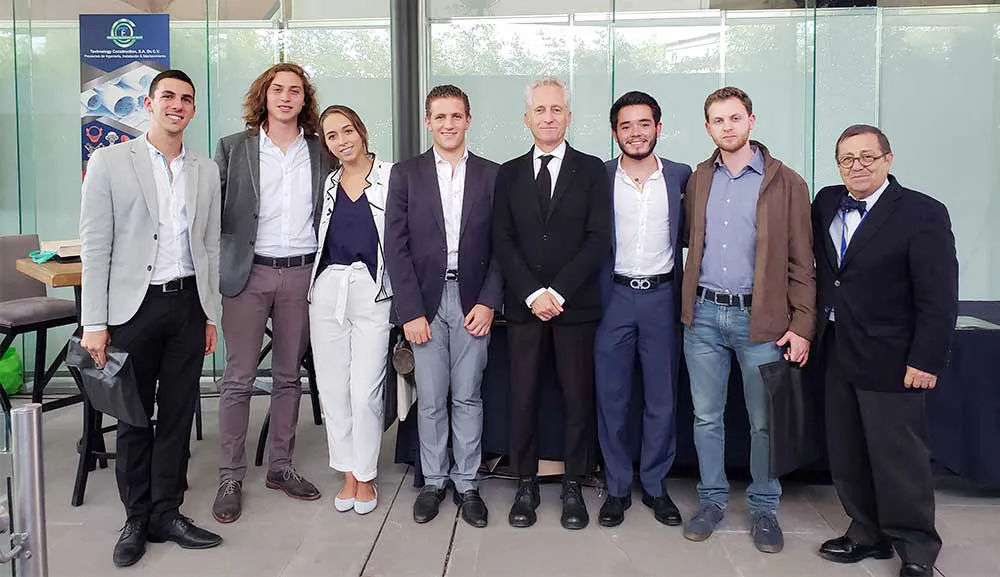 Alumnos de Arquitectura destacan en concurso estudiantil del CAM-SAM