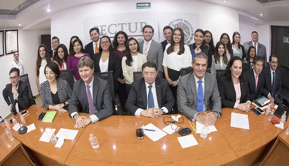 Nuestros alumnos de Turismo y Gastronomía sostienen encuentro con el Dr. Taleb Rifai