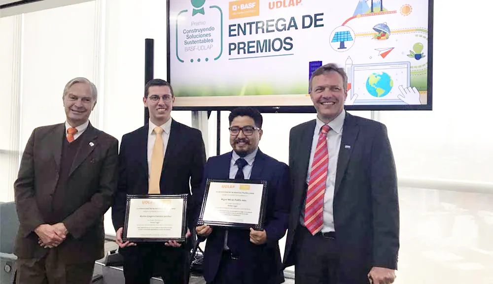 Alumnos de Ingeniería Química destacan con proyecto sustentable