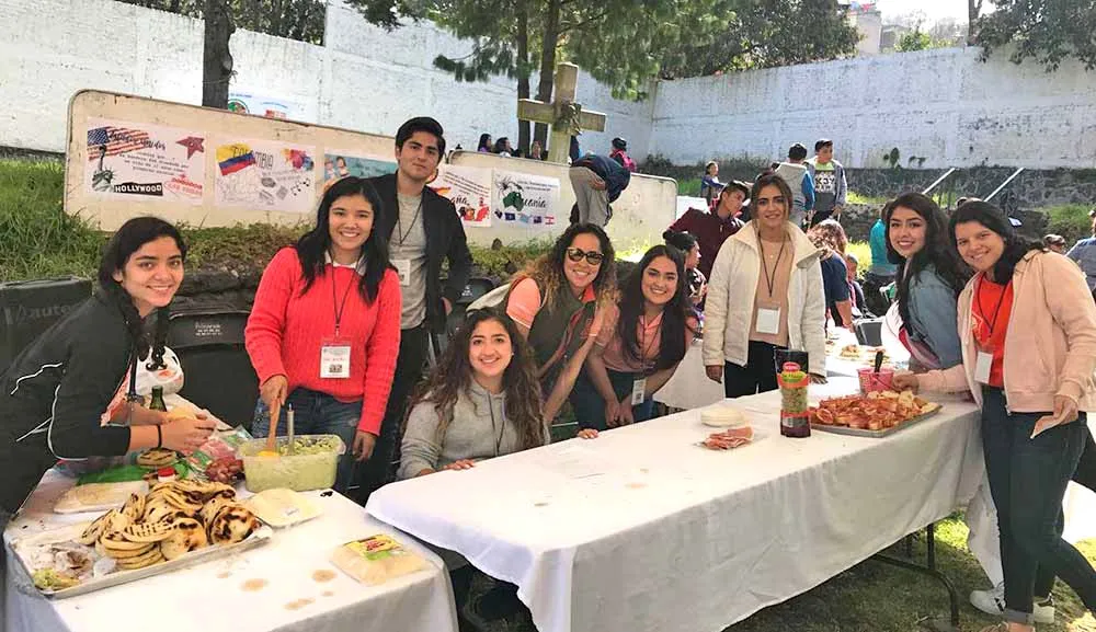 Nuestra Facultad de Estudios Globales participa en la brigada “Compartiendo sabores y saberes”