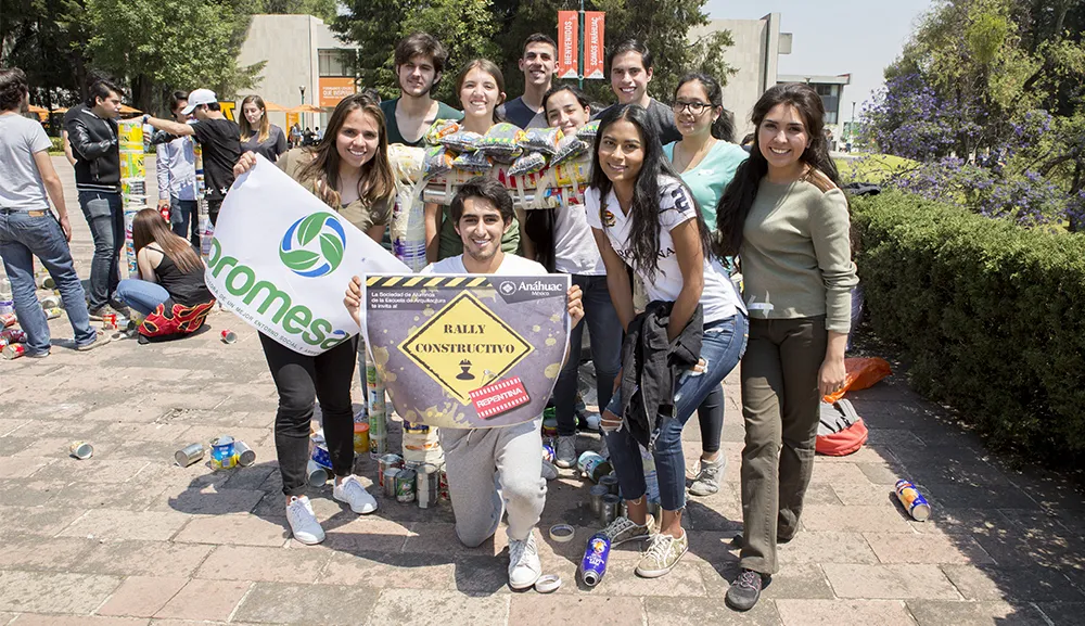 Alumnos de Arquitectura participan en la tradicional Repentina 2017