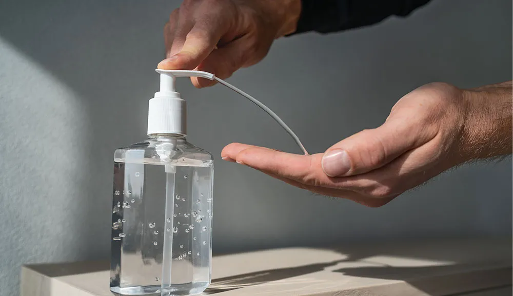 Gel Hidroalcohólico para manos, Contenido del recipiente de 500 ml, Desinfecta las manos sin utilizar agua