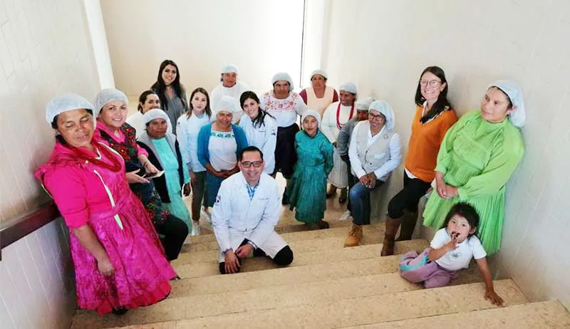 Comunidad mazahua del Estado de México asiste a taller de cocina en la Anáhuac