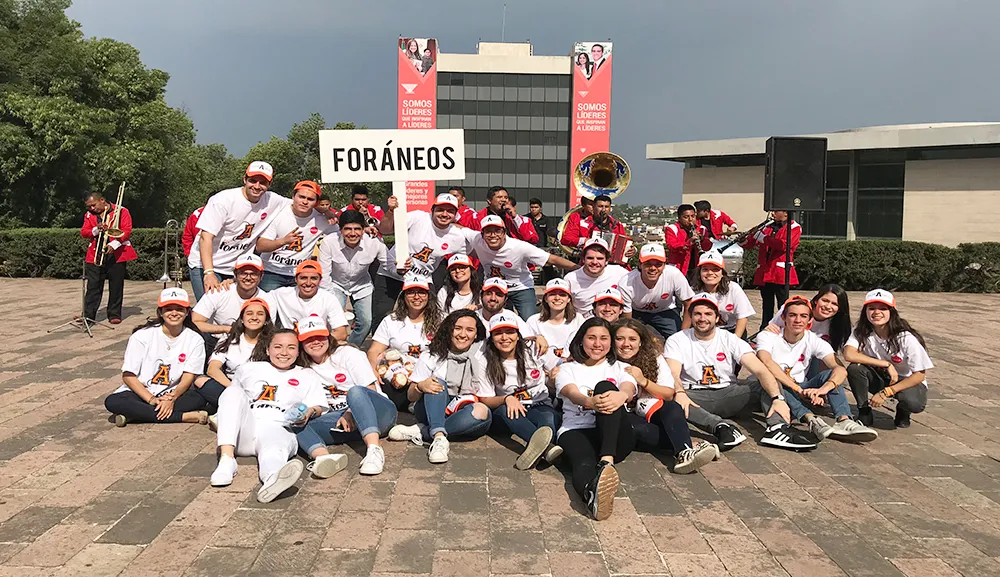 Damos la bienvenida a nuestra Universidad a 1,200 alumnos foráneos