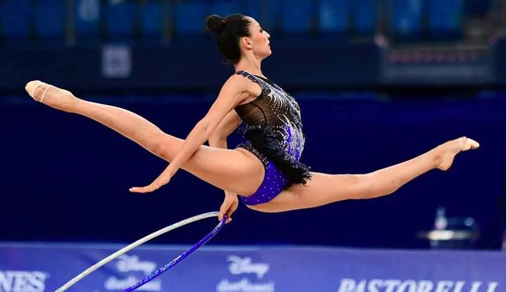 La gimnasta Karla Díaz comparte su pasión con la comunidad universitaria