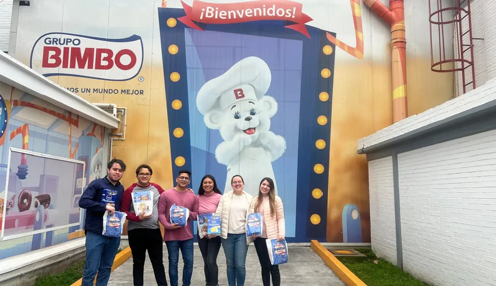 Alumnos de la Facultad de Ingeniería visitan la fábrica de BIMBO