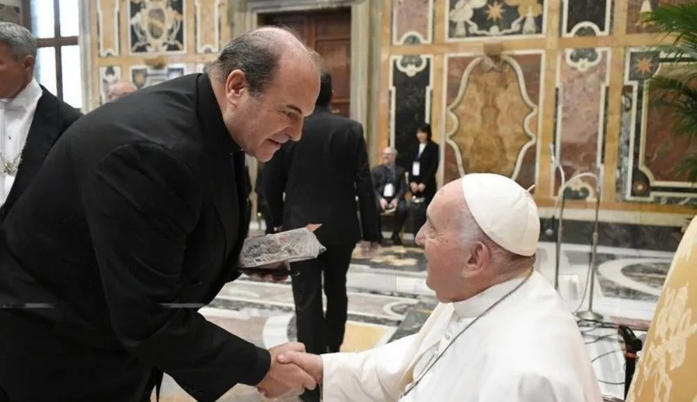 Nuestro Rector participa en encuentro sinodal con el Papa Francisco