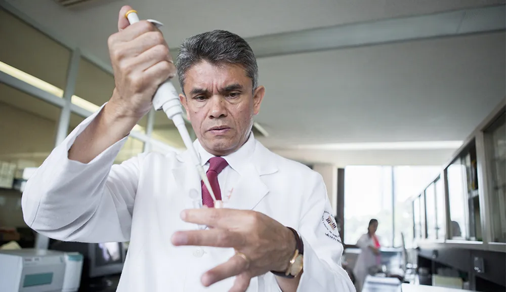 Dr. José Juan Antonio Ibarra, nuevo miembro de la Academia Nacional de Medicina 