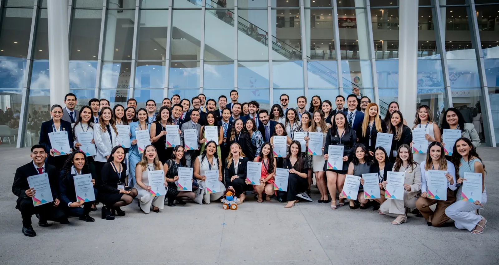 Egresados de Psicología destacan en el Premio Ceneval al Desempeño en Excelencia-EGEL